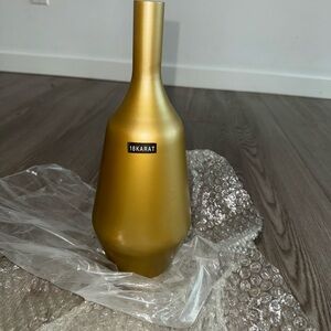 Brand New 18Karat Gold Tone Vase -